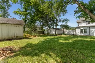 910 Belvidere Rd, Lopatcong Township, NJ 08865 - Photo 20