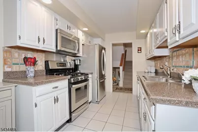 164 Winchester Ct, Washington Township, NJ 07676 - Photo 12