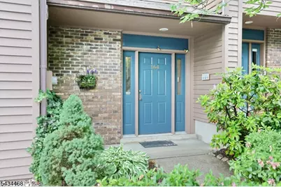 164 Winchester Ct, Washington Township, NJ 07676 - Photo 2