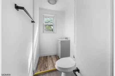 8 Melrose Ter, Elizabeth, NJ 07208 - Photo 10