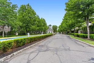 28 Devonshire Dr, Clifton, NJ 07013 - Photo 4