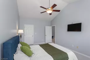 28 Devonshire Dr, Clifton, NJ 07013 - Photo 34