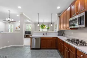 28 Devonshire Dr, Clifton, NJ 07013 - Photo 20