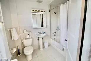 39 N Mountain Ave, Montclair, NJ 07042 - Photo 16