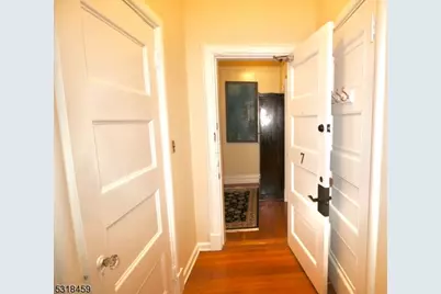 39 N Mountain Ave #5, Montclair, NJ 07042 - Photo 8