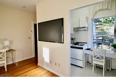 39 N Mountain Ave #5, Montclair, NJ 07042 - Photo 10