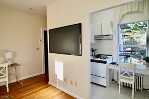 39 N Mountain Ave, Montclair, NJ 07042 - Photo 10