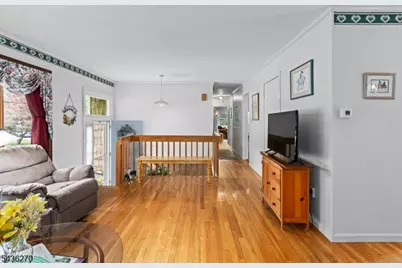38 Forest Dr, Roxbury Township, NJ 07876 - Photo 4