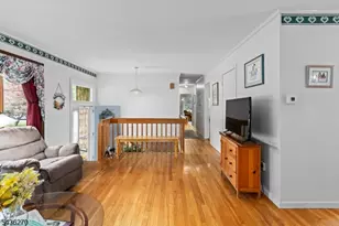 38 Forest Dr, Roxbury Township, NJ 07876 - Photo 4