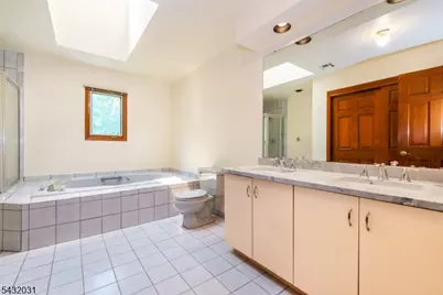 34 Silver Spring Ct, East Hanover Township, NJ 07936 - Photo 20