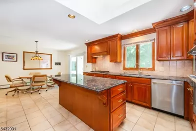 34 Silver Spring Ct, East Hanover Township, NJ 07936 - Photo 8