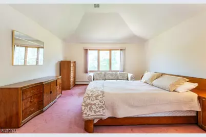 34 Silver Spring Ct, East Hanover Township, NJ 07936 - Photo 18