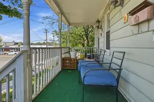 33 Pulaski Pl, Hackensack, NJ 07601 - Photo 10