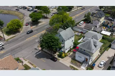 33 Pulaski Pl, Hackensack, NJ 07601 - Photo 6
