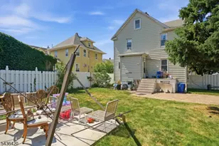33 Pulaski Pl, Hackensack, NJ 07601 - Photo 30
