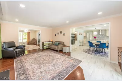 13 Briarwood Rd, Washington Township, NJ 07853 - Photo 8