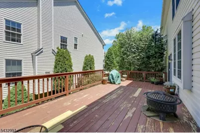 81 Lafayette Cir #81, Totowa, NJ 07512 - Photo 14