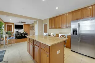 81 Lafayette Cir, Totowa, NJ 07512 - Photo 18
