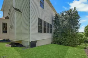 81 Lafayette Cir, Totowa, NJ 07512 - Photo 44
