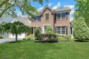 81 Lafayette Cir, Totowa, NJ 07512 - Photo 1