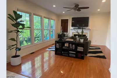 81 Lafayette Cir #81, Totowa, NJ 07512 - Photo 16