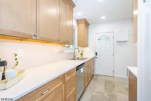 110 Woodlawn Ave, Clifton, NJ 07013 - Photo 18