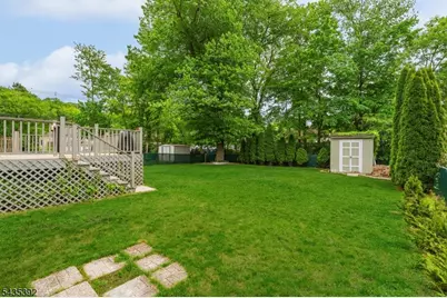 3 Roy Ave, Bloomingdale, NJ 07403 - Photo 20
