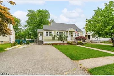 3 Roy Ave, Bloomingdale, NJ 07403 - Photo 22