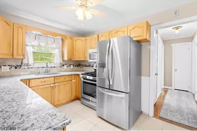 3 Roy Ave, Bloomingdale, NJ 07403 - Photo 6