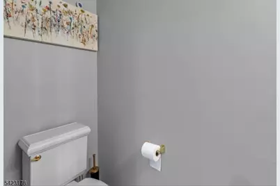 451 Hartford Dr, Nutley, NJ 07110 - Photo 8