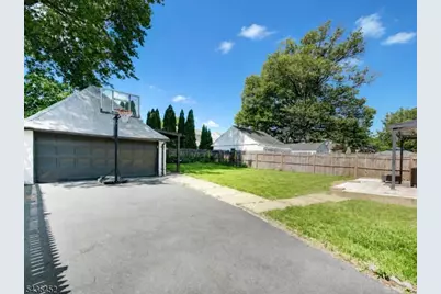 1136 Coolidge Rd, Elizabeth, NJ 07208 - Photo 24