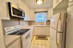 816 Kingsland Ln, Fort Lee, NJ 07024 - Photo 6