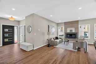136 Lake Shore Dr, Parsippany, NJ 07034 - Photo 4