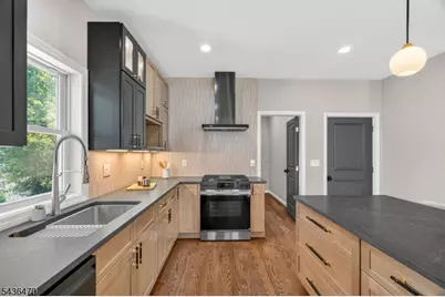 136 Lake Shore Dr, Parsippany, NJ 07034 - Photo 10