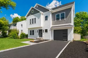136 Lake Shore Dr, Parsippany, NJ 07034 - Photo 2