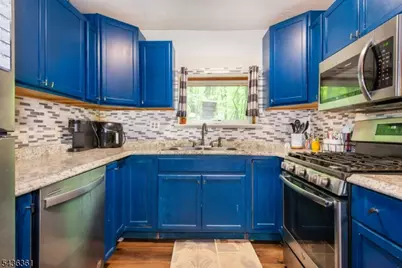 51 Poplar Grove Ter, West Milford, NJ 07480 - Photo 10