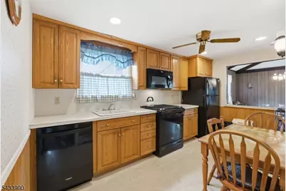 9 Winding Way, Pequannock Township, NJ 07444 - Photo 6
