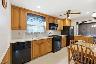 9 Winding Way, Pequannock Township, NJ 07444 - Photo 6