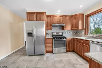 104 Summit Rd, Sparta Township, NJ 07871 - Photo 10