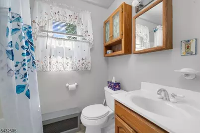 34 Allen St, Flemington, NJ 08822 - Photo 18