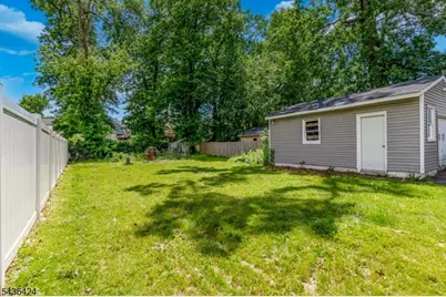245 W 3rd Ave, Roselle, NJ 07203 - Photo 36