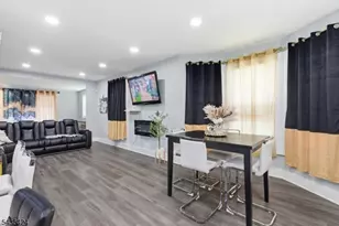 245 W 3rd Ave, Roselle, NJ 07203 - Photo 12