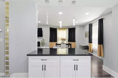 245 W 3rd Ave, Roselle, NJ 07203 - Photo 10