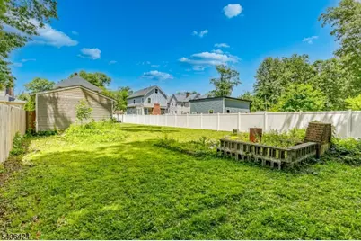 245 W 3rd Ave, Roselle, NJ 07203 - Photo 34