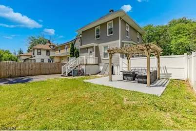 245 W 3rd Ave, Roselle, NJ 07203 - Photo 32