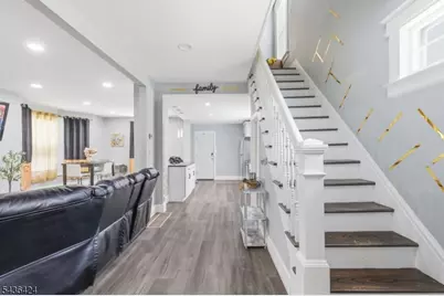 245 W 3rd Ave, Roselle, NJ 07203 - Photo 6