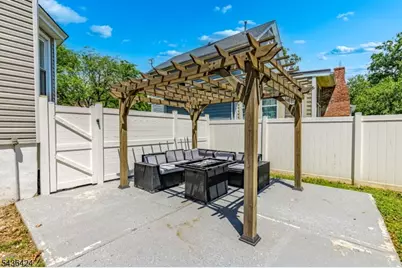 245 W 3rd Ave, Roselle, NJ 07203 - Photo 28