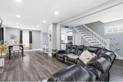 245 W 3rd Ave, Roselle, NJ 07203 - Photo 14