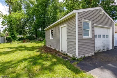 245 W 3rd Ave, Roselle, NJ 07203 - Photo 30