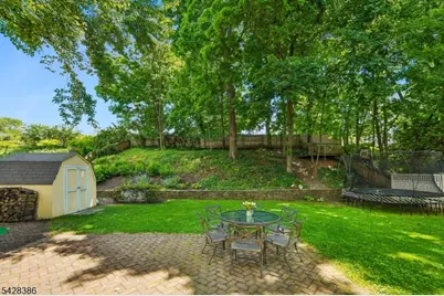148 Beekman Rd, Summit, NJ 07901 - Photo 26